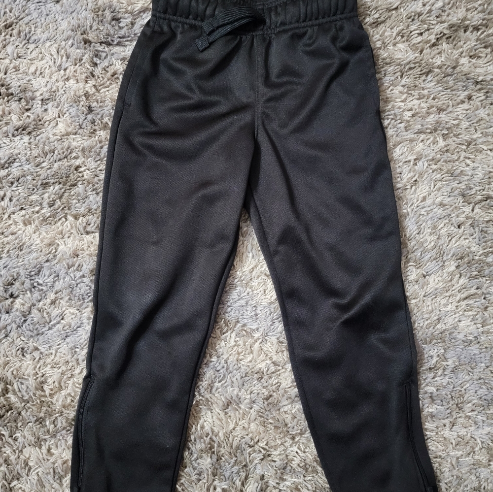 Boys athletic set bundle - Picture 7 of 9